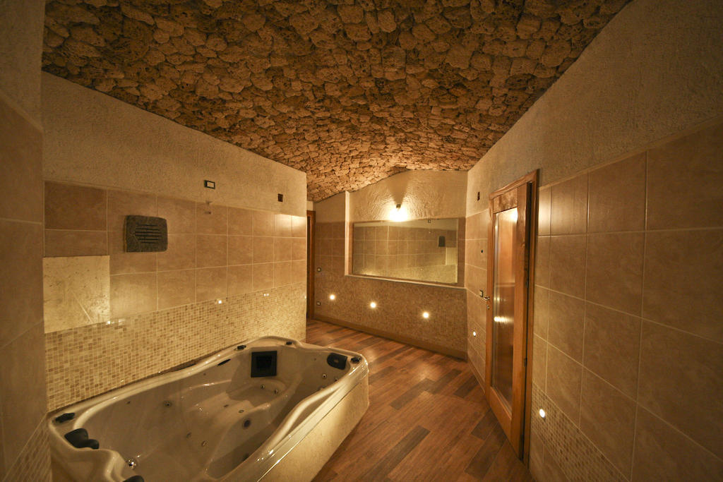 Agriturismo Crotto Di Somana 만델로델라리오 외부 사진